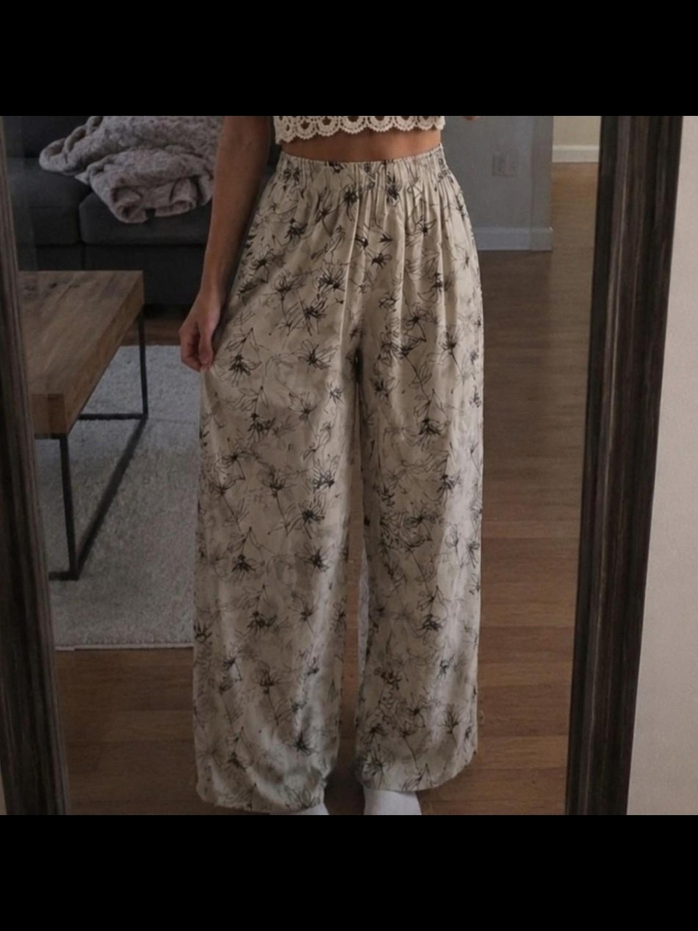Wide Leg Floral Print Pants in Cream
